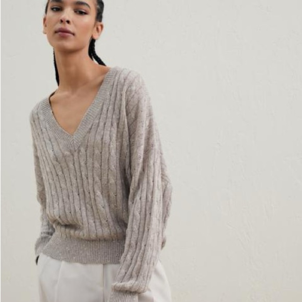 Theory Like New V-Neck Cable Knit Cashmere Sweater - Grey